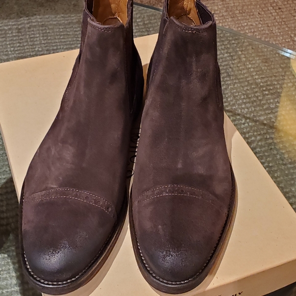 New Johnston & Murphy 1850 Dark Brown Suede Boots - Picture 2 of 12
